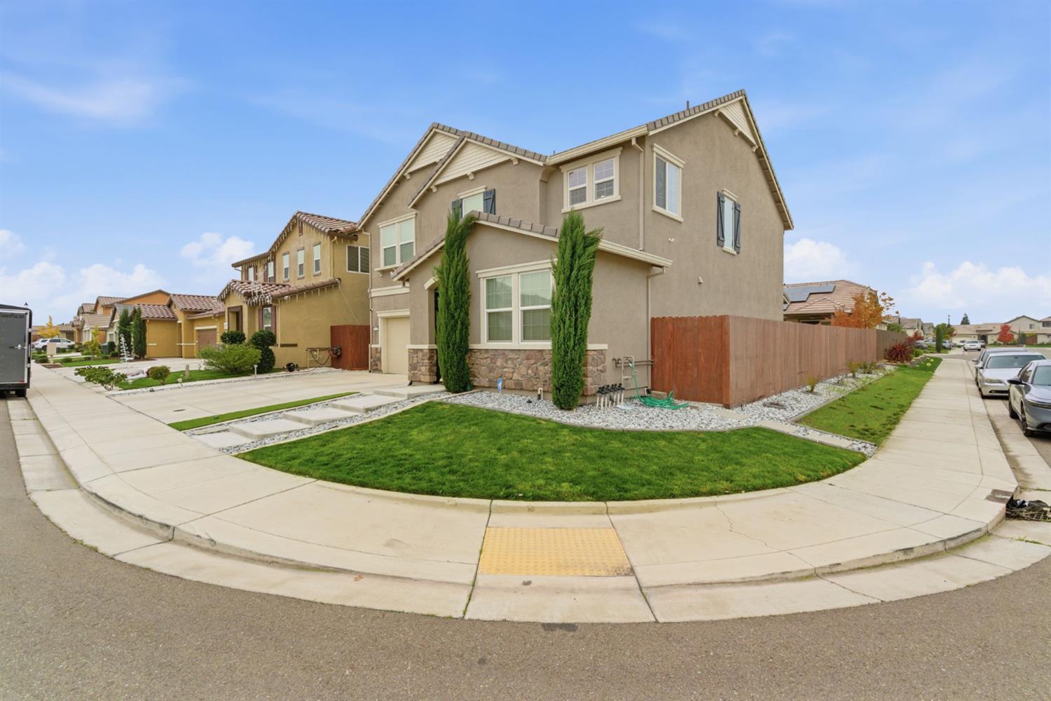 1653 Dairy Ln, Manteca, CA 95337