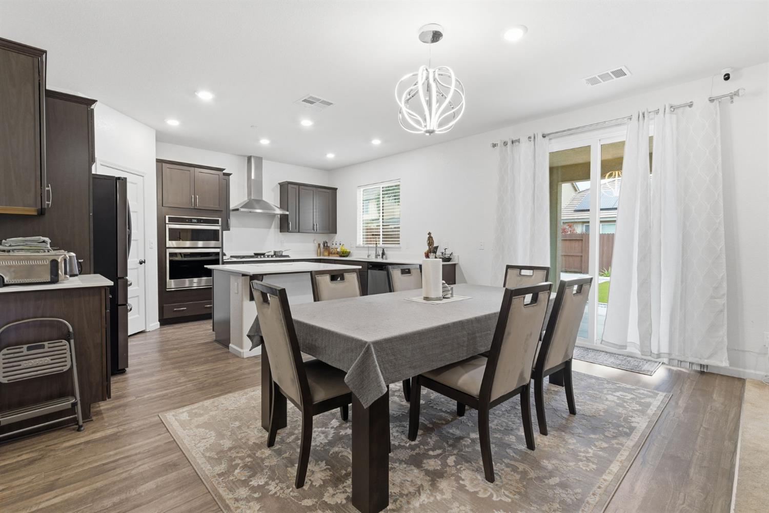 1653 Dairy Ln, Manteca, CA 95337