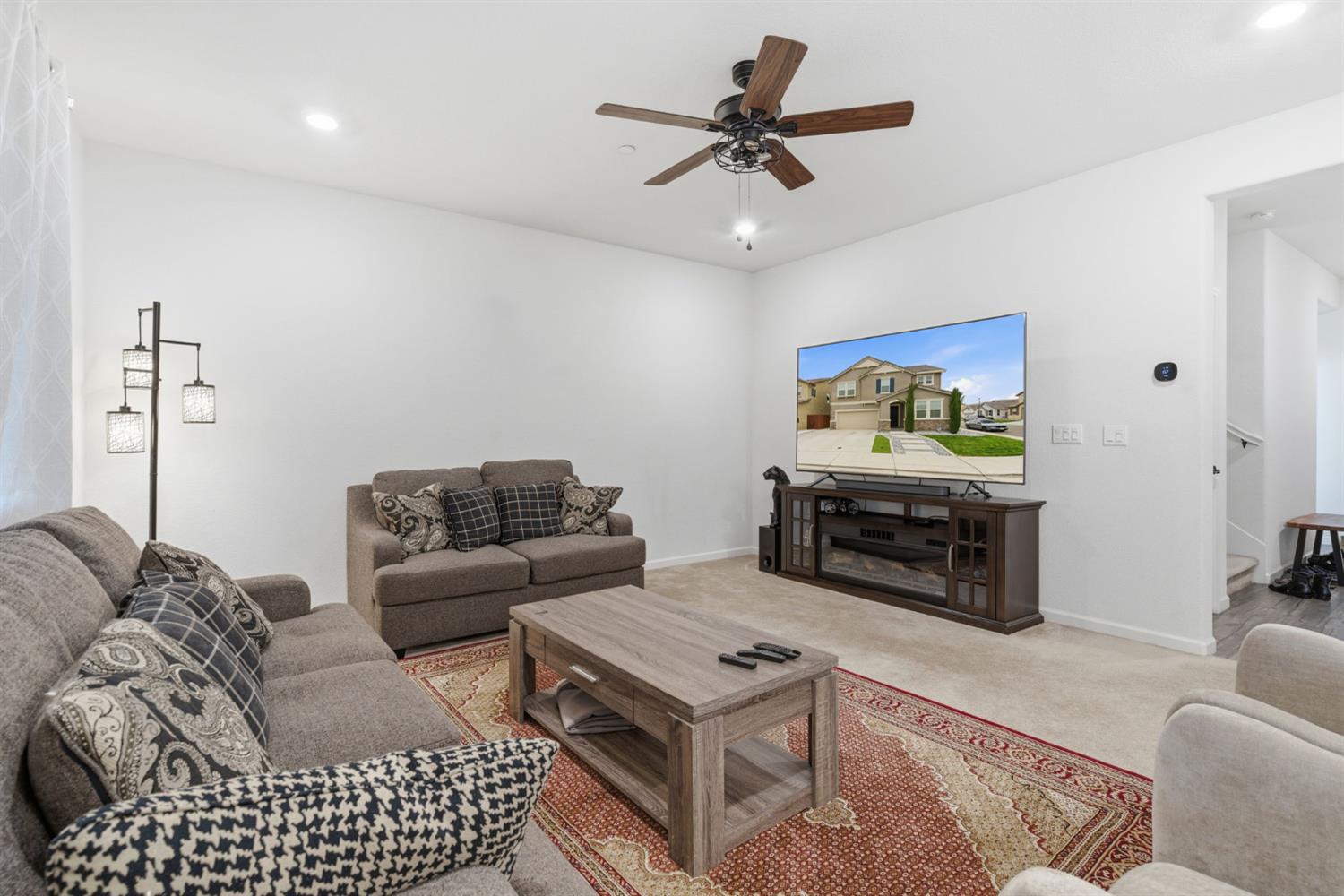 1653 Dairy Ln, Manteca, CA 95337