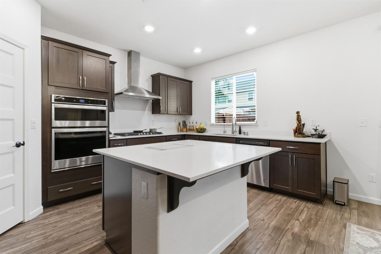 1653 Dairy Ln, Manteca, CA 95337