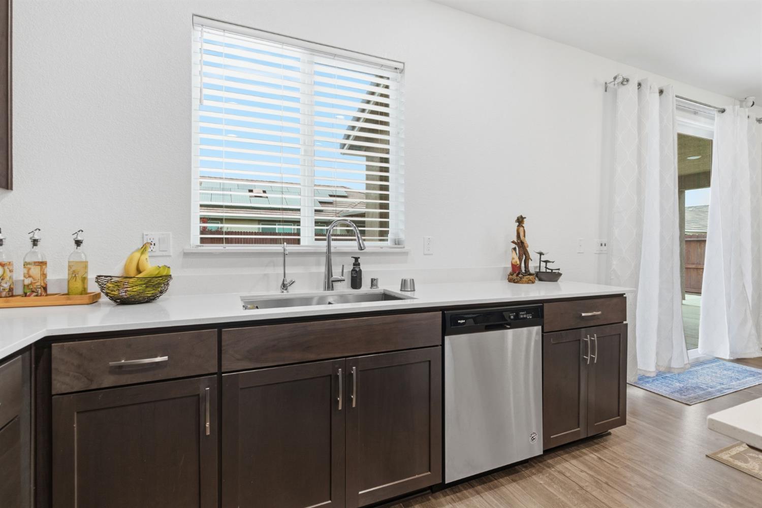 1653 Dairy Ln, Manteca, CA 95337