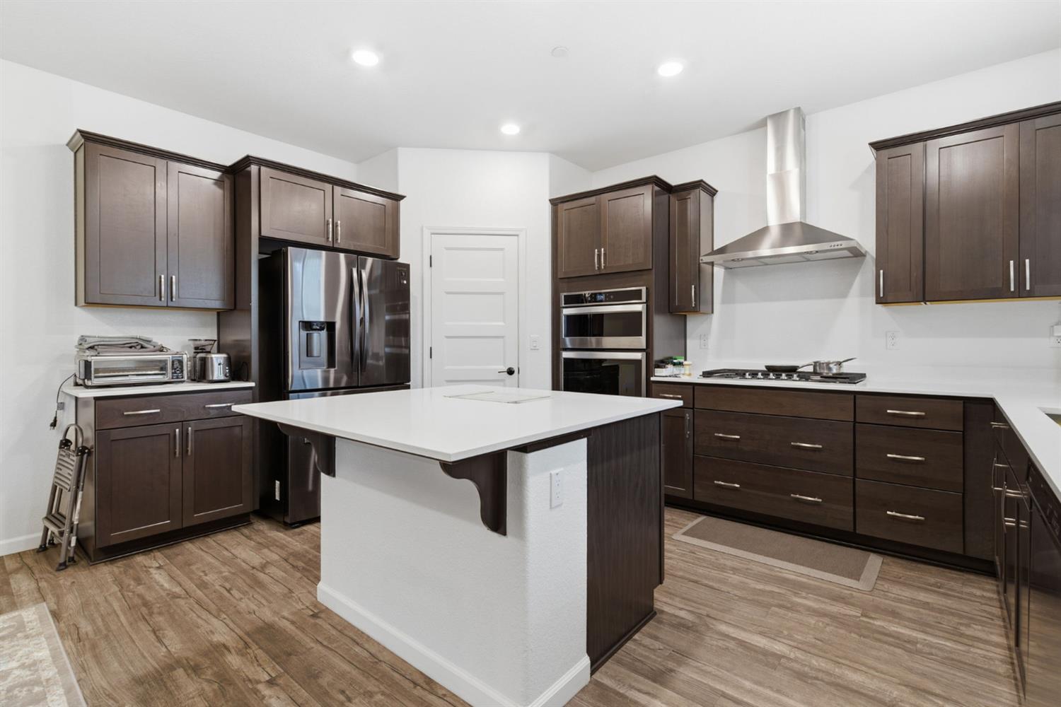 1653 Dairy Ln, Manteca, CA 95337