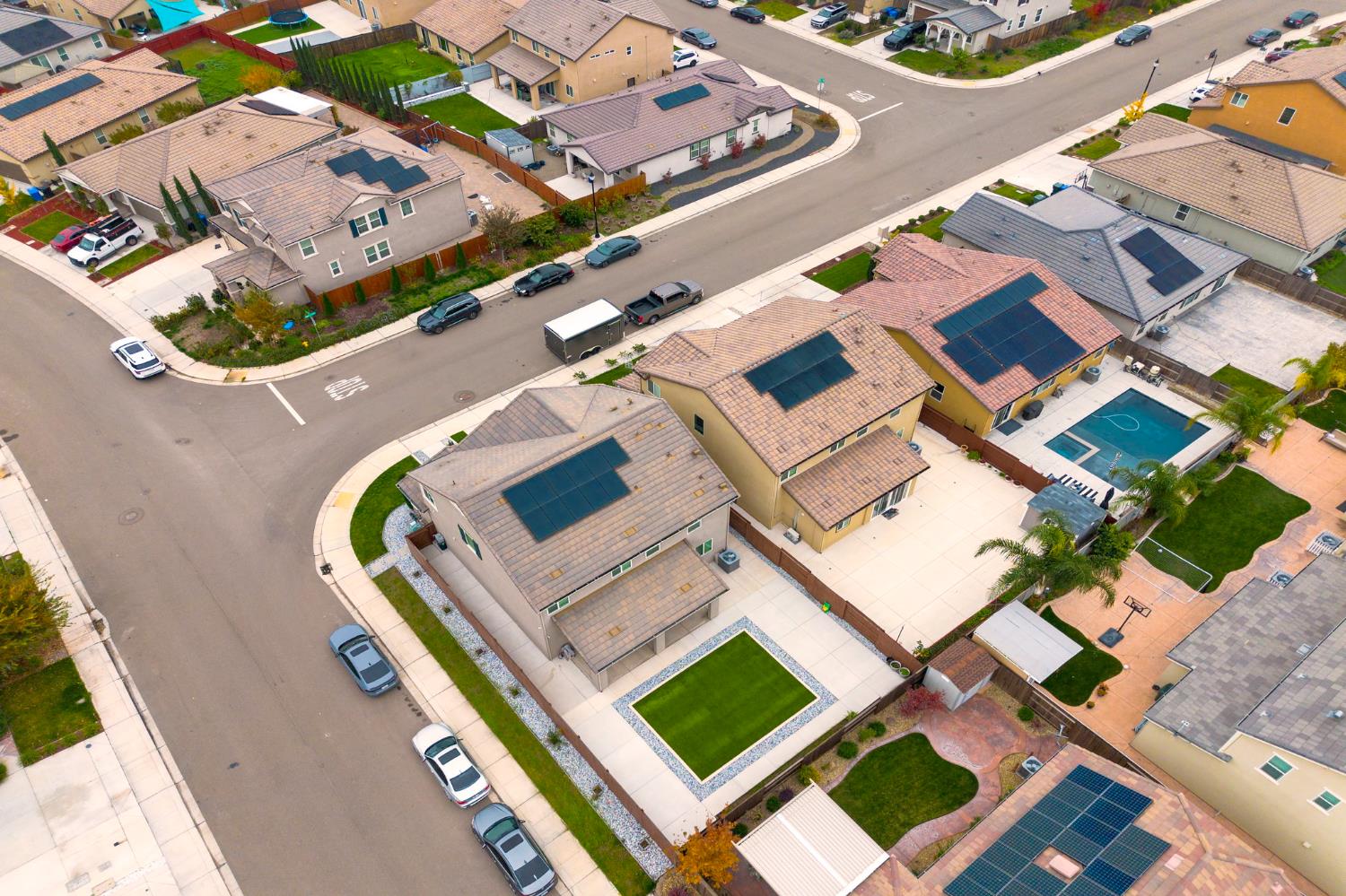 1653 Dairy Ln, Manteca, CA 95337