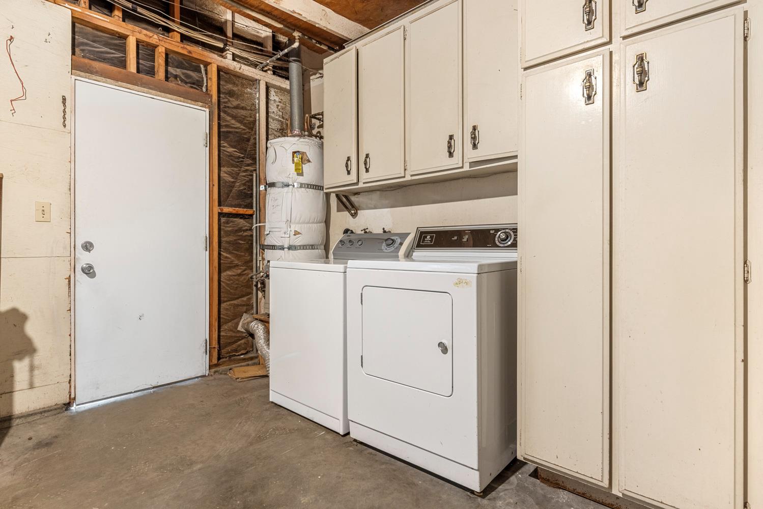 1205 Kara Ln, Modesto, CA 95355