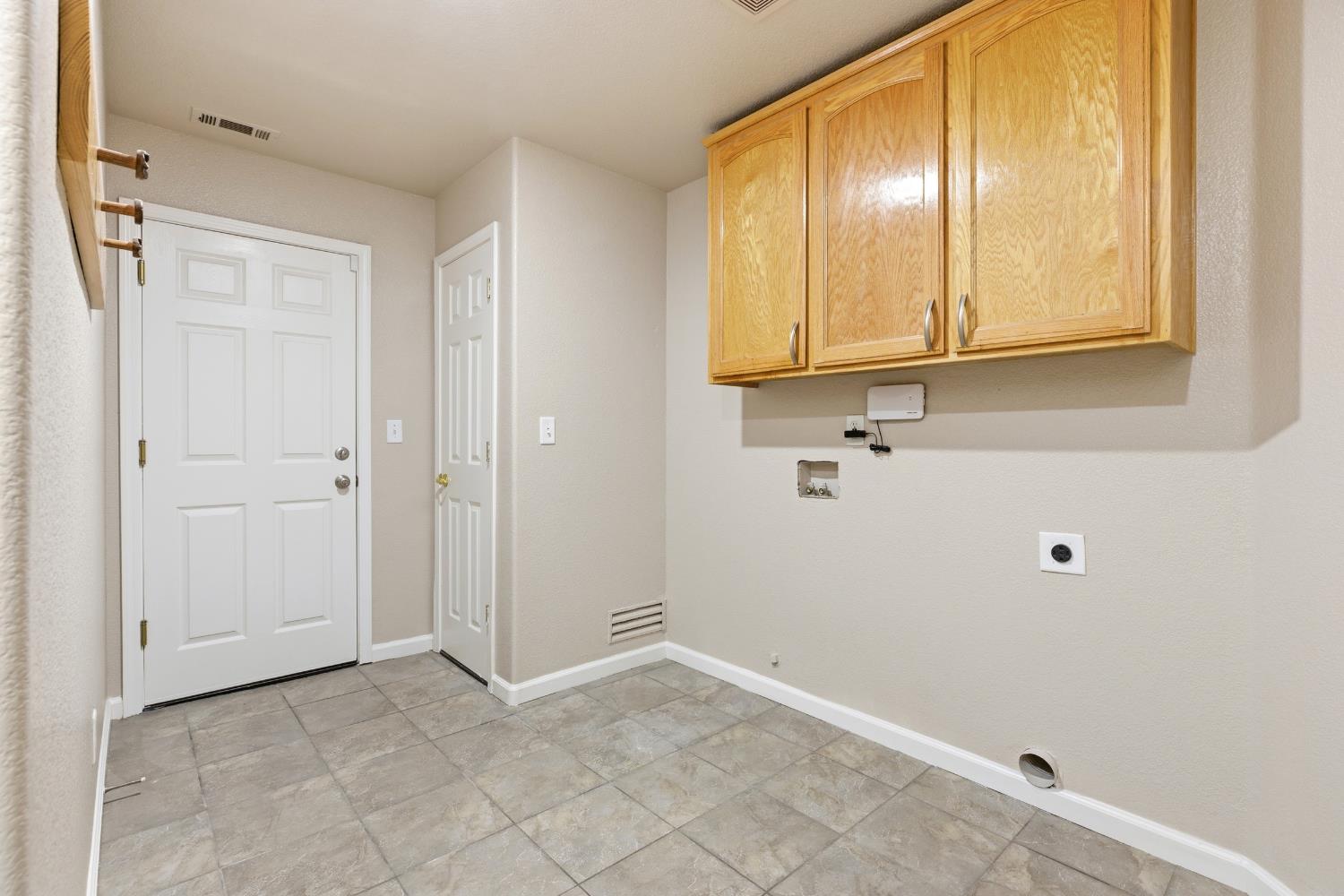 2123 Denali Park Ct, Newman, CA 95360