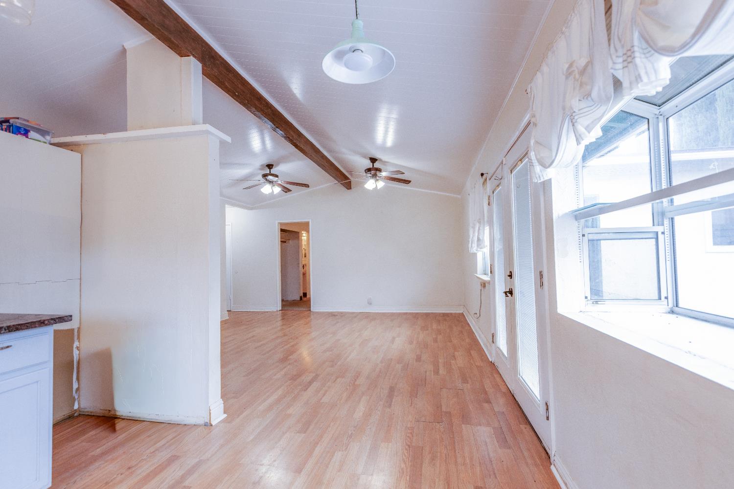 1570 E 26th St, Merced, CA 95340