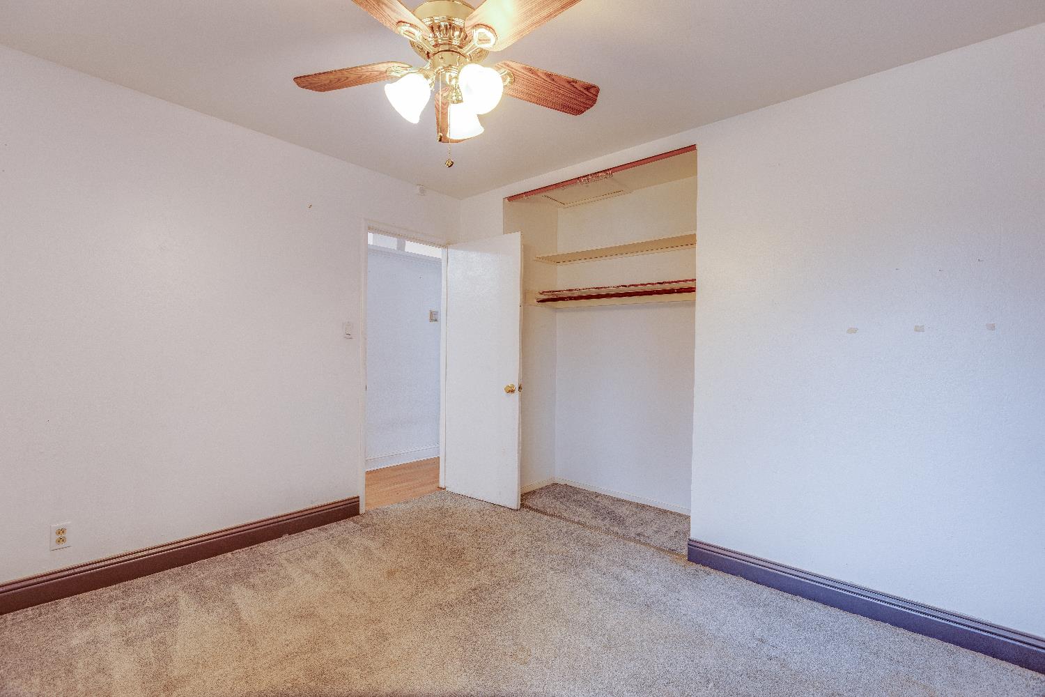 1570 E 26th St, Merced, CA 95340