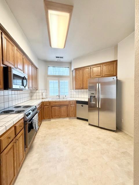 1113 Copper Cottage Ln, Modesto, CA 95355