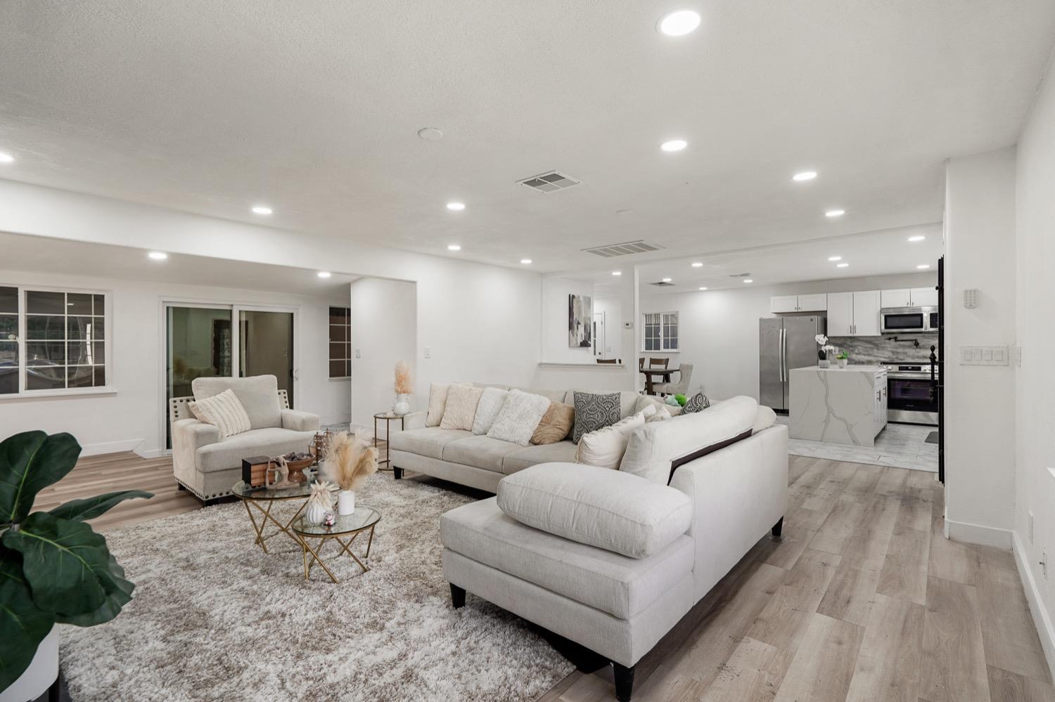 1905 Michel Ave, Modesto, CA 95358