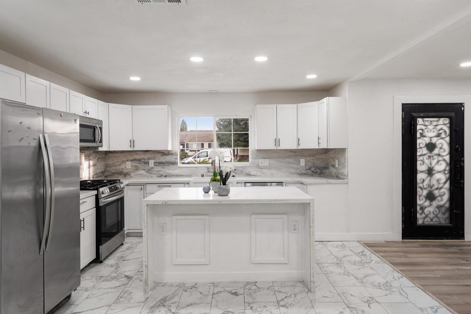 1905 Michel Ave, Modesto, CA 95358