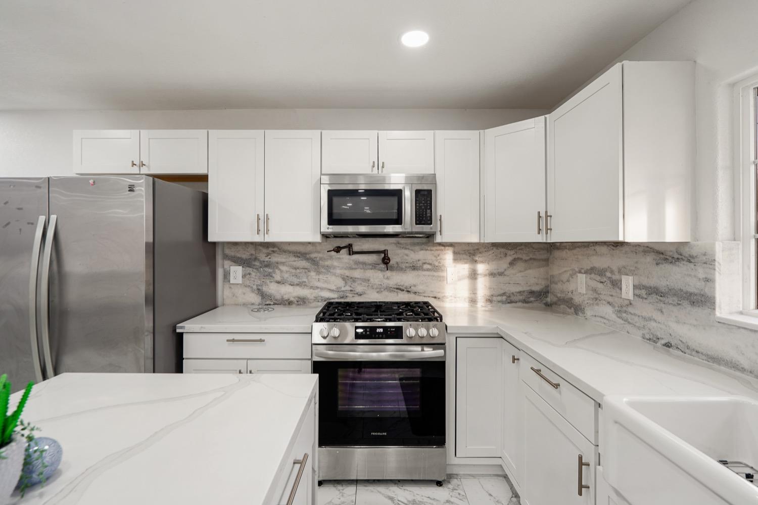 1905 Michel Ave, Modesto, CA 95358