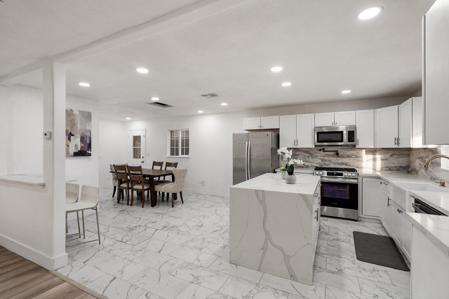 1905 Michel Ave, Modesto, CA 95358