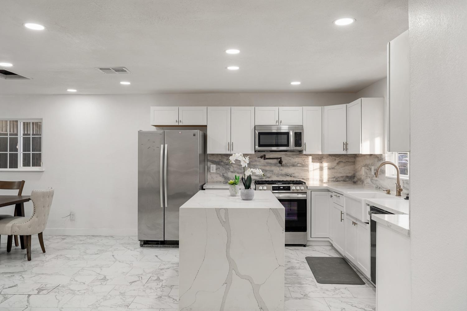 1905 Michel Ave, Modesto, CA 95358