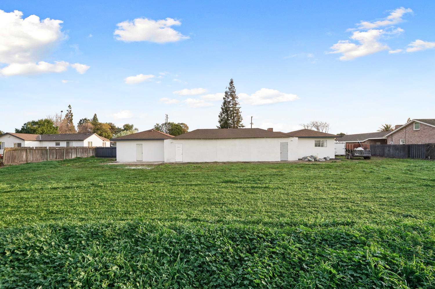 1905 Michel Ave, Modesto, CA 95358