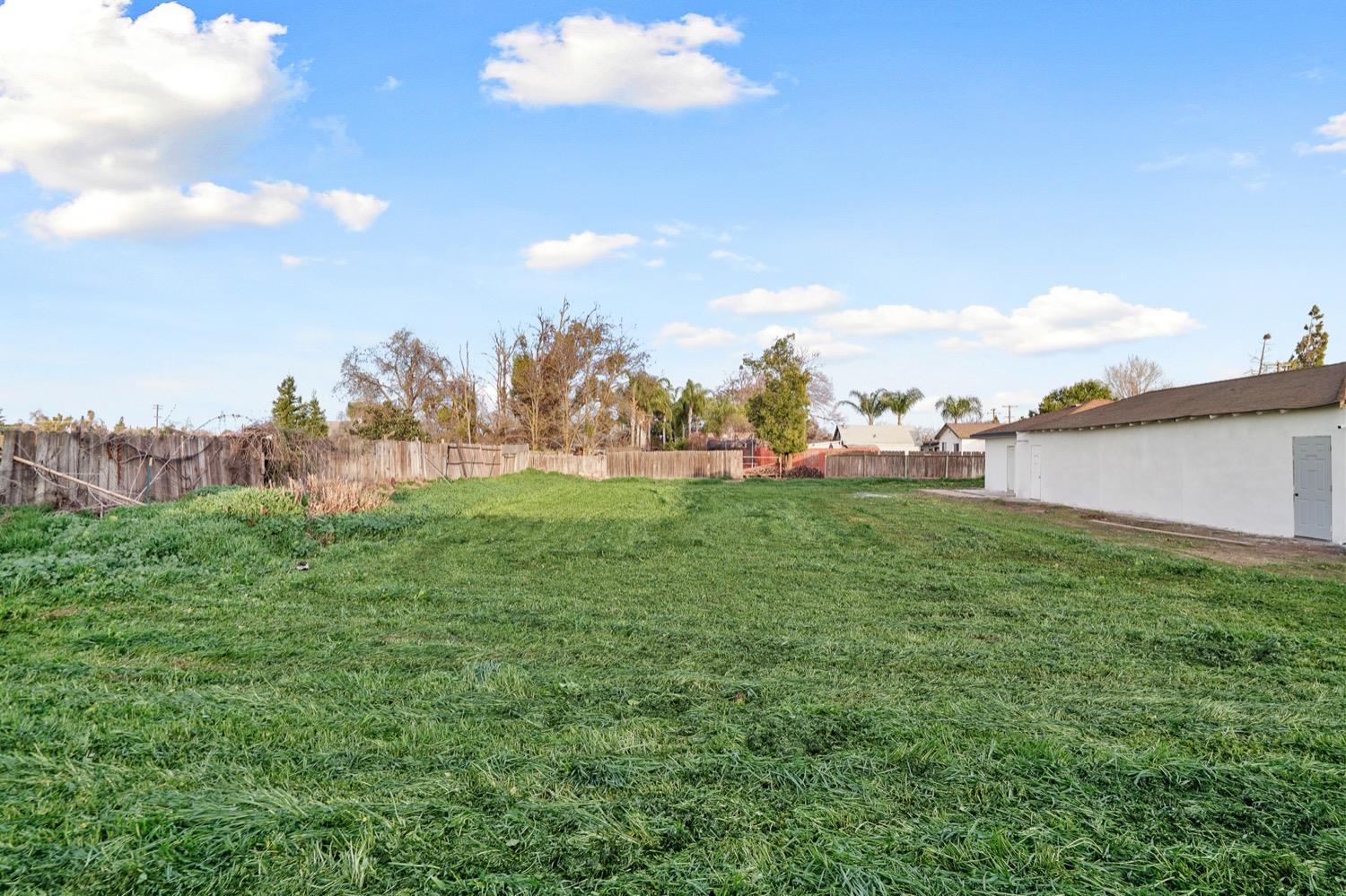 1905 Michel Ave, Modesto, CA 95358