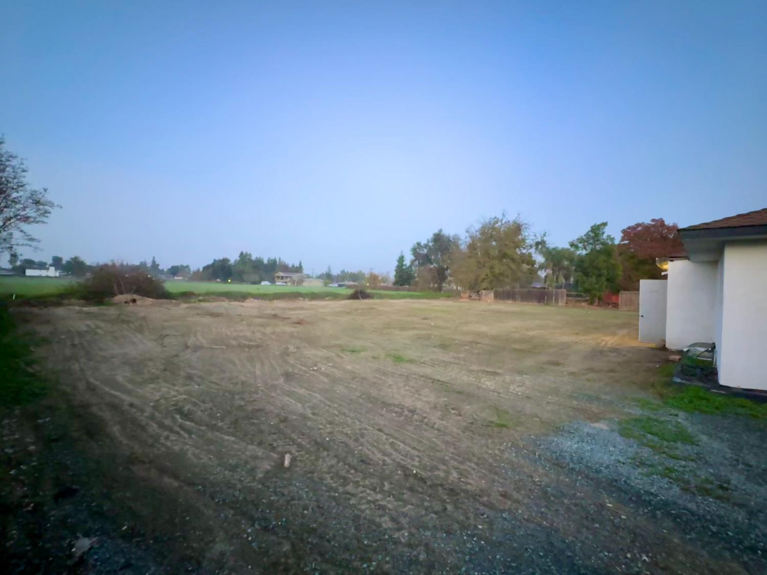 1905 Michel Ave, Modesto, CA 95358