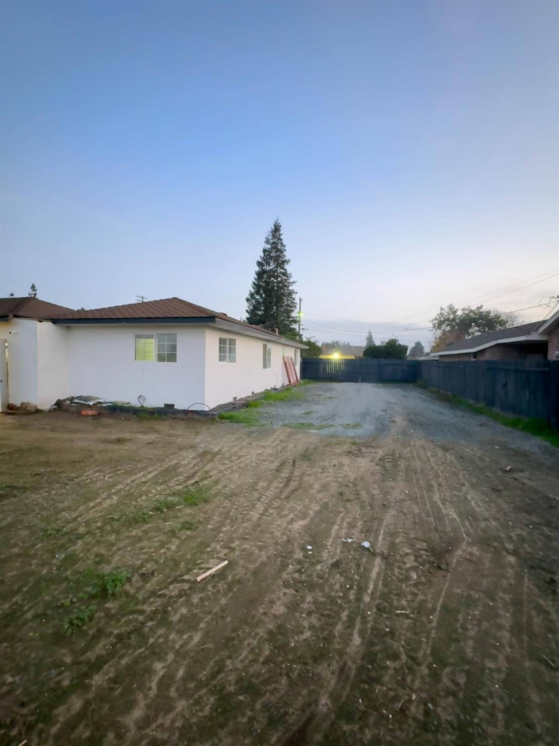 1905 Michel Ave, Modesto, CA 95358