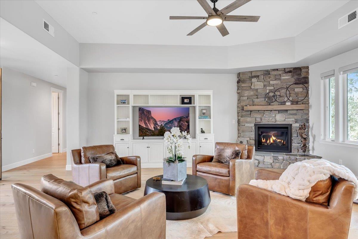 19 Grandview Ct #21, Copperopolis, CA 95228