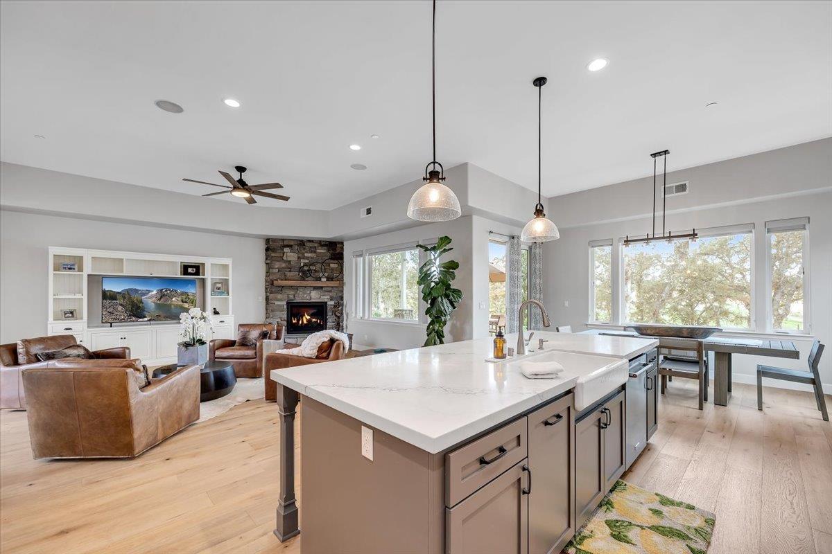 19 Grandview Ct #21, Copperopolis, CA 95228