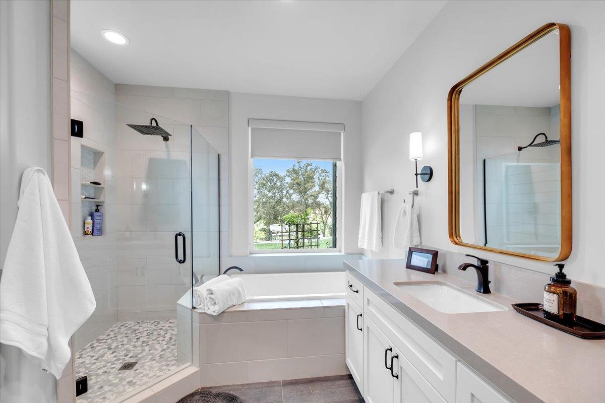 19 Grandview Ct #21, Copperopolis, CA 95228