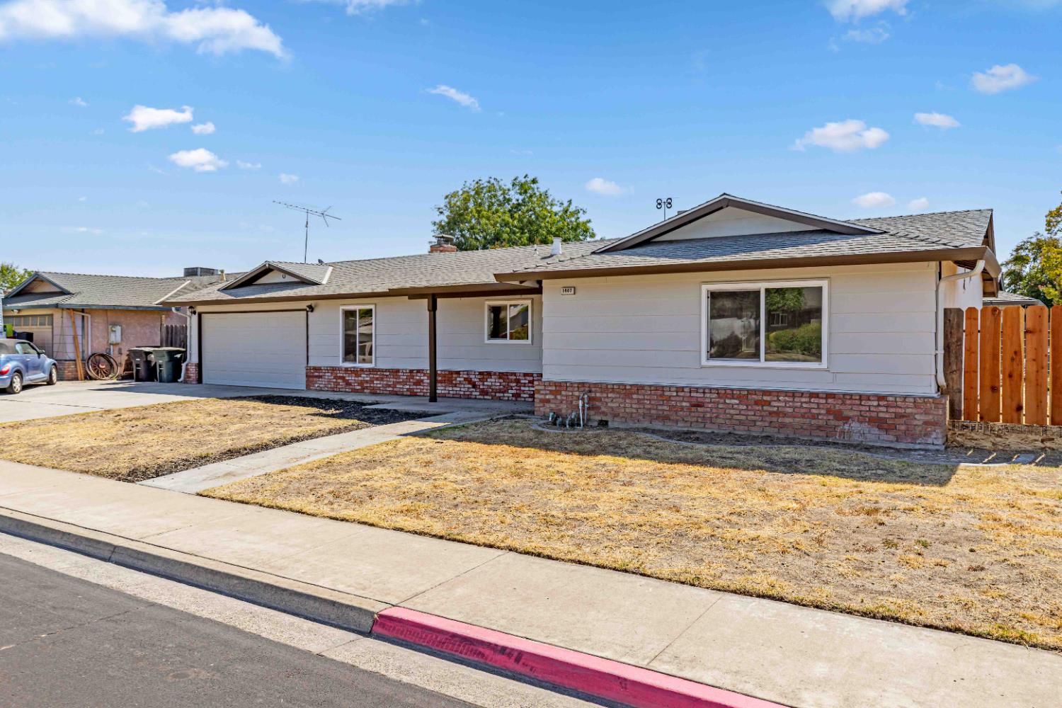 1407 E D St, Oakdale, CA 95361