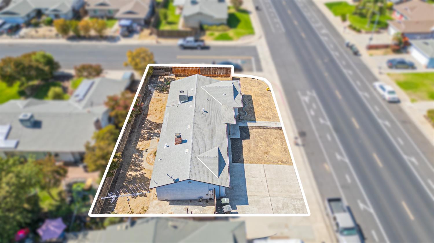 1407 E D St, Oakdale, CA 95361