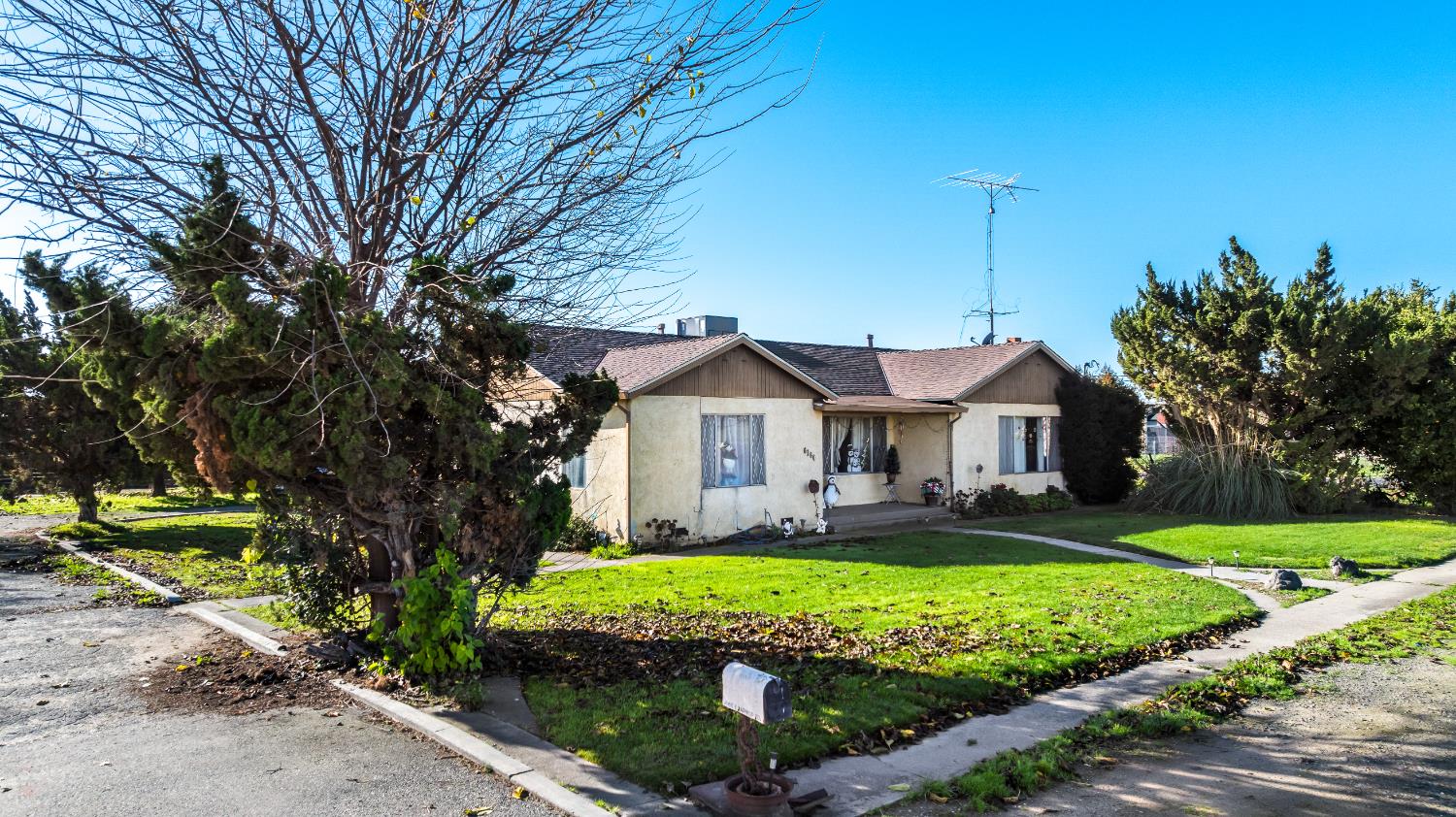 6160 E Lathrop, Manteca, CA 95336