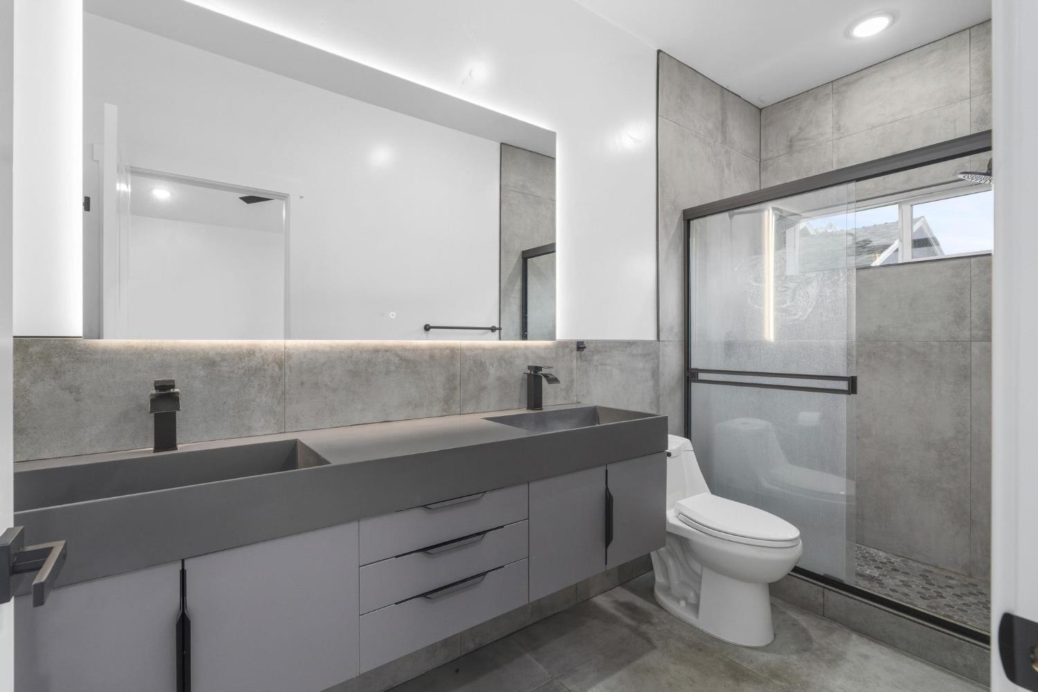 622 N Stockton Ave, Ripon, CA 95366