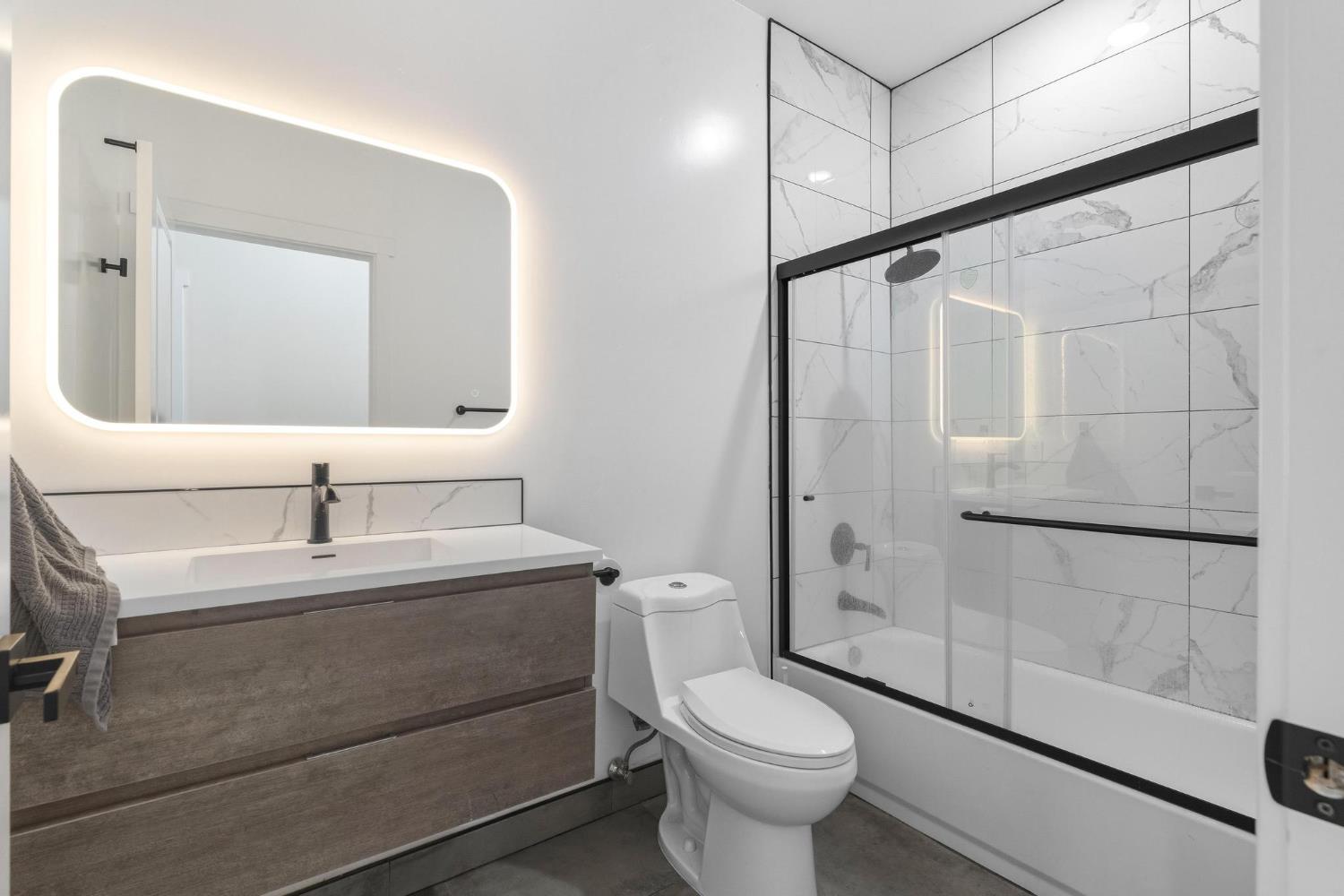 622 N Stockton Ave, Ripon, CA 95366