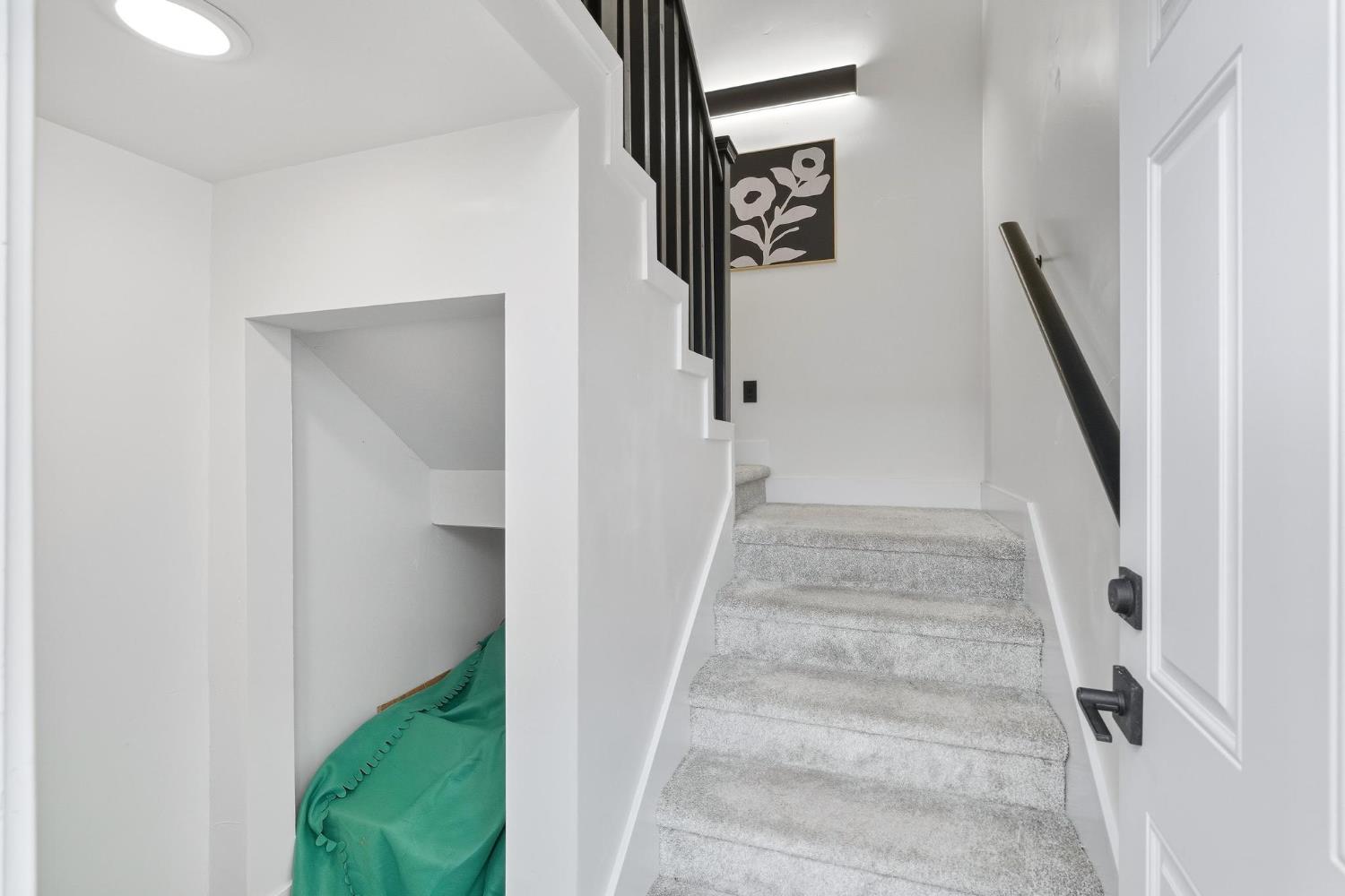 622 N Stockton Ave, Ripon, CA 95366