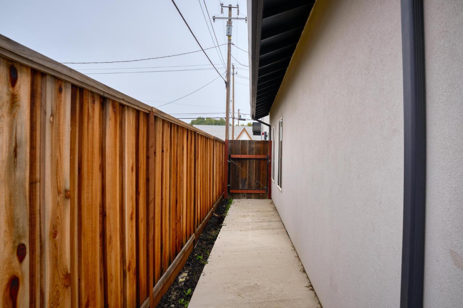 622 N Stockton Ave, Ripon, CA 95366