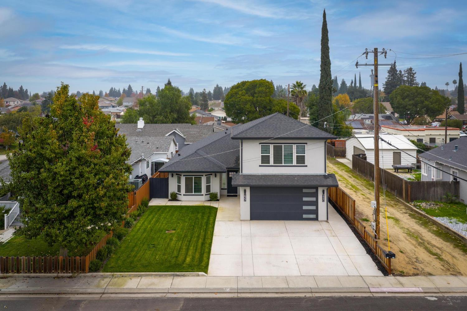 622 N Stockton Ave, Ripon, CA 95366