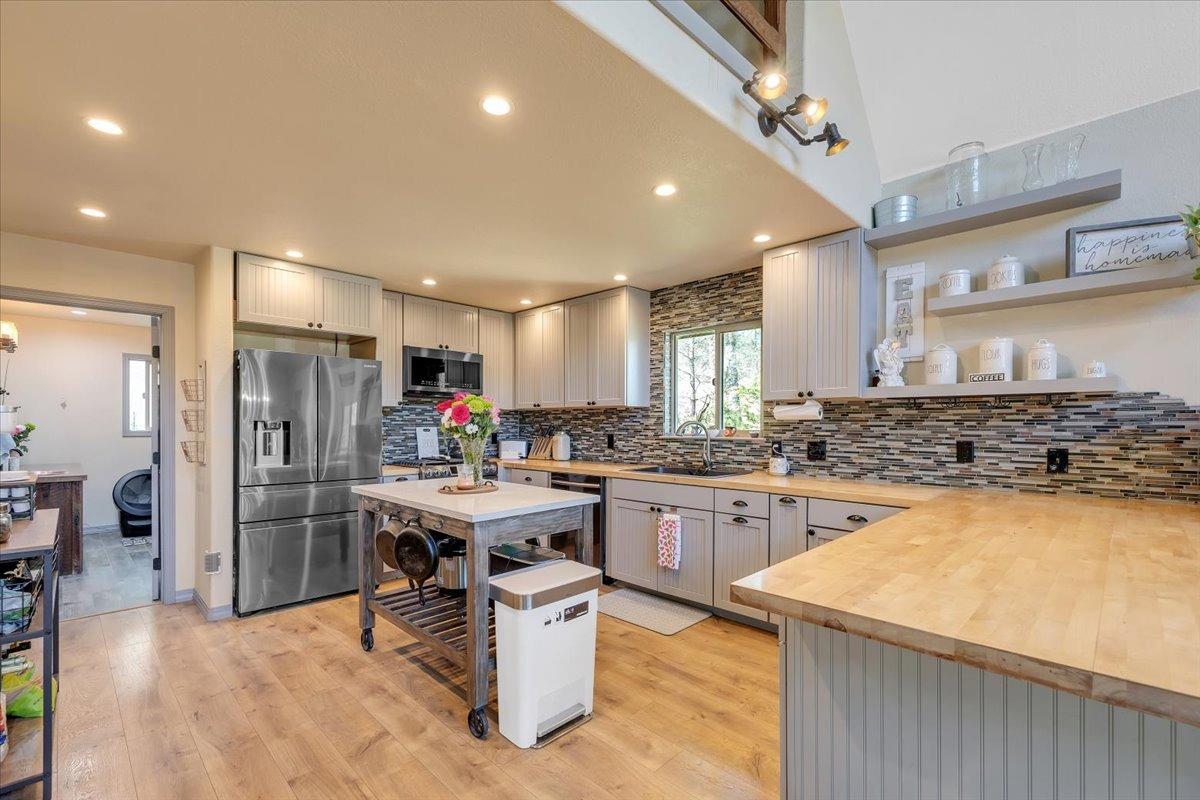 1499 Sawmill Rd #594, Copperopolis, CA 95228