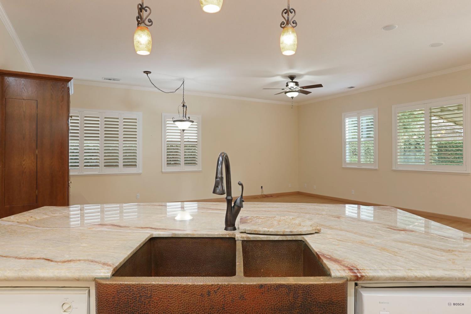 2804 Sagemill Dr, Modesto, CA 95355