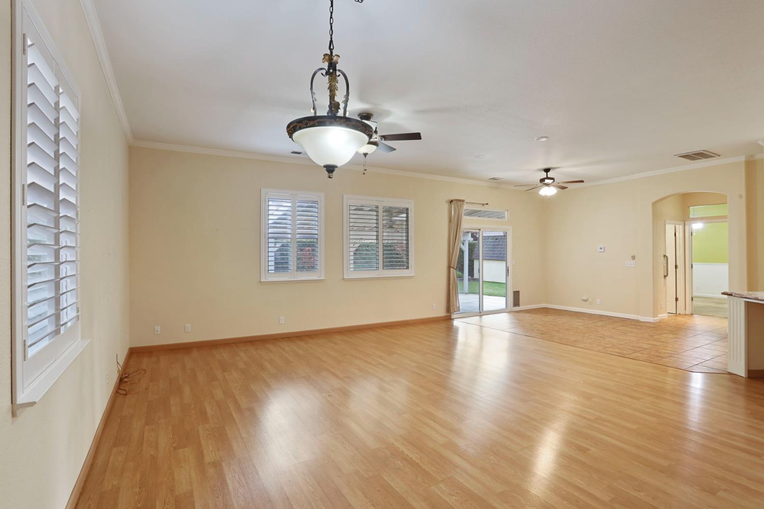 2804 Sagemill Dr, Modesto, CA 95355