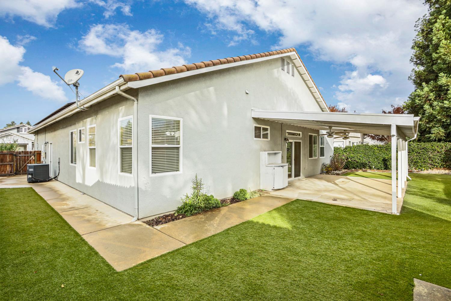 2804 Sagemill Dr, Modesto, CA 95355