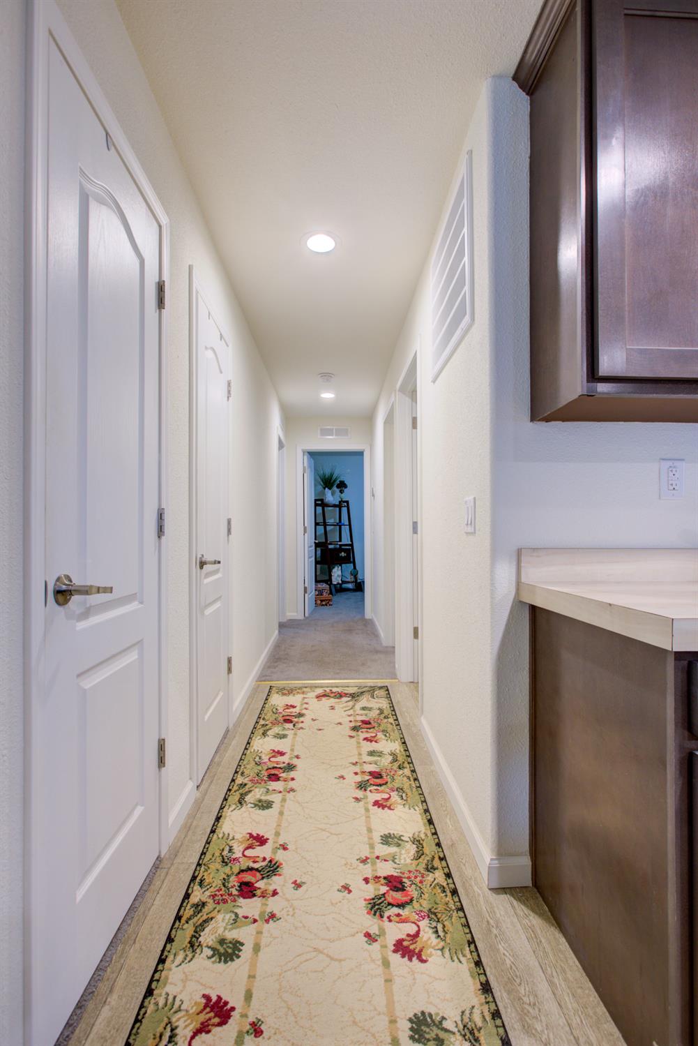 1568 Queen Way, Livingston, CA 95334