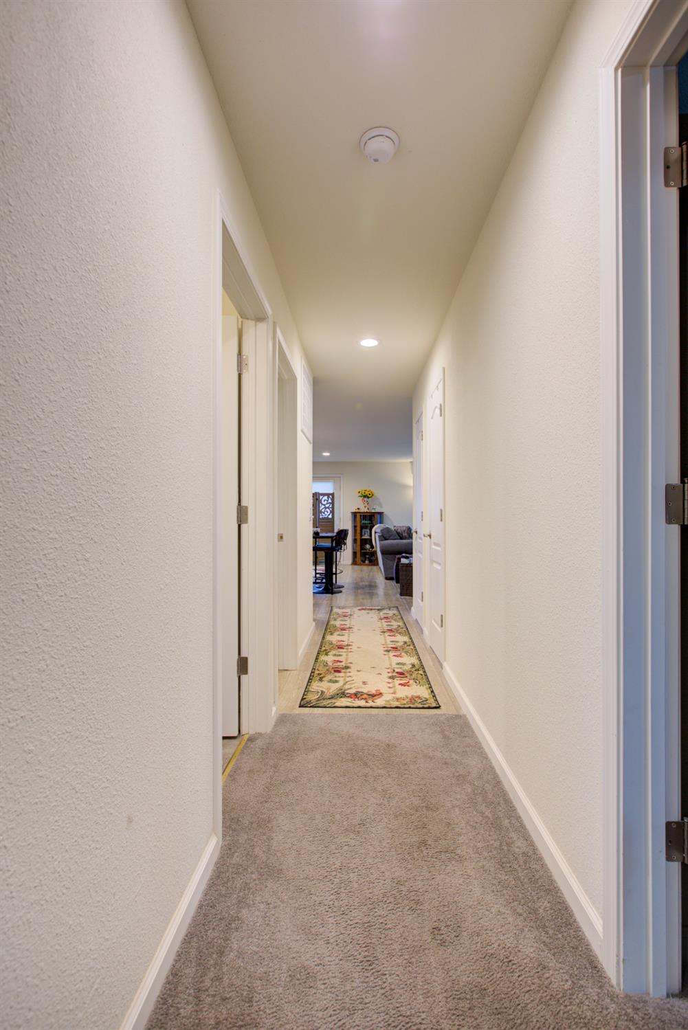 1568 Queen Way, Livingston, CA 95334