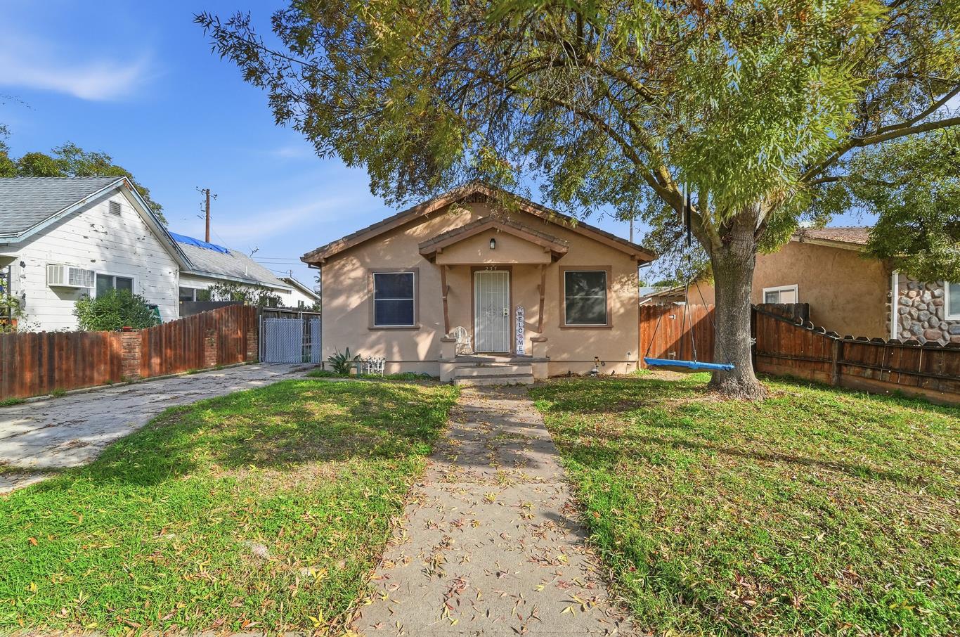 237 Church Ave, Oakdale, CA 95361
