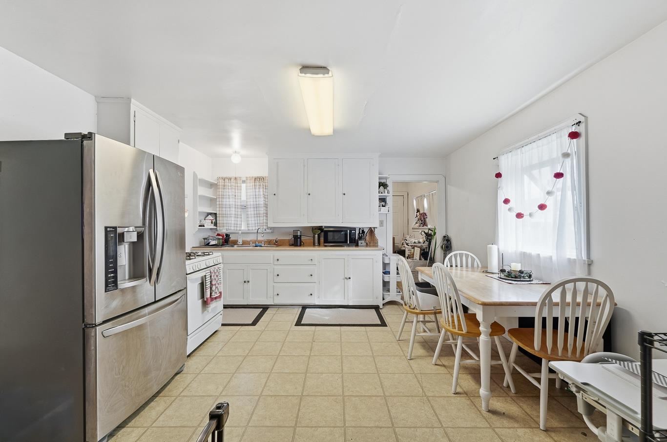 237 Church Ave, Oakdale, CA 95361