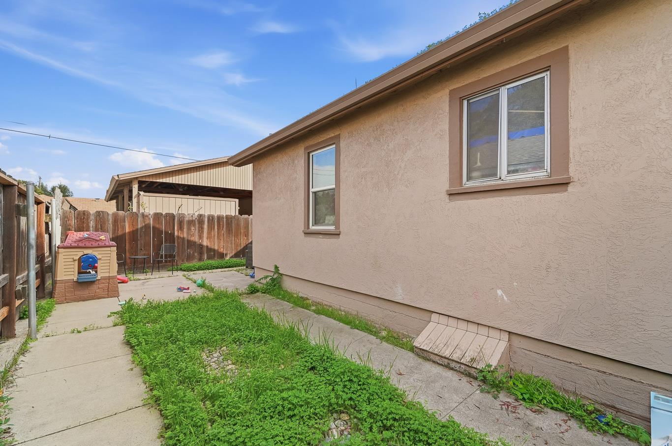 237 Church Ave, Oakdale, CA 95361