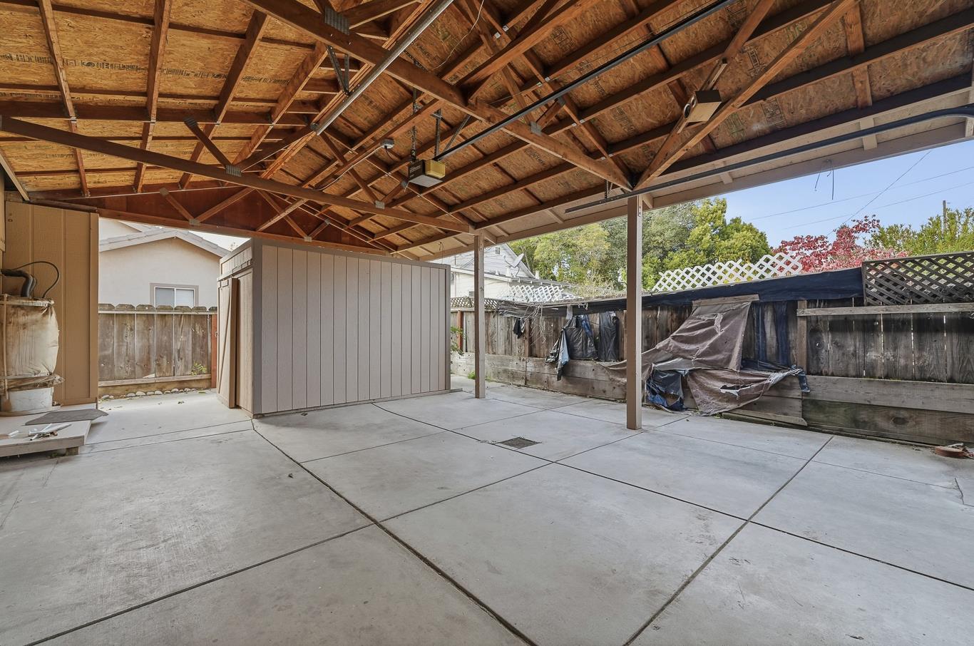 237 Church Ave, Oakdale, CA 95361