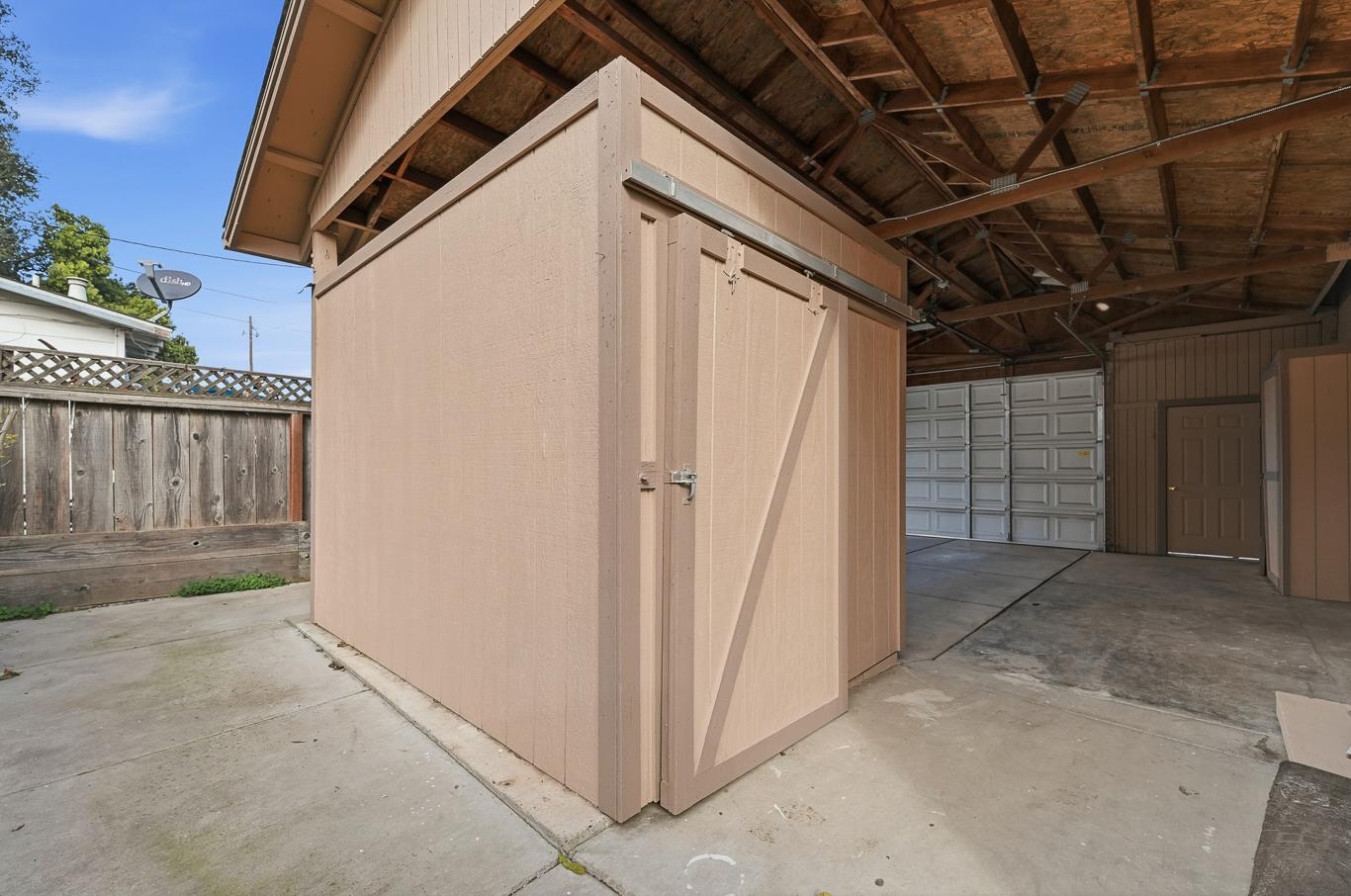 237 Church Ave, Oakdale, CA 95361