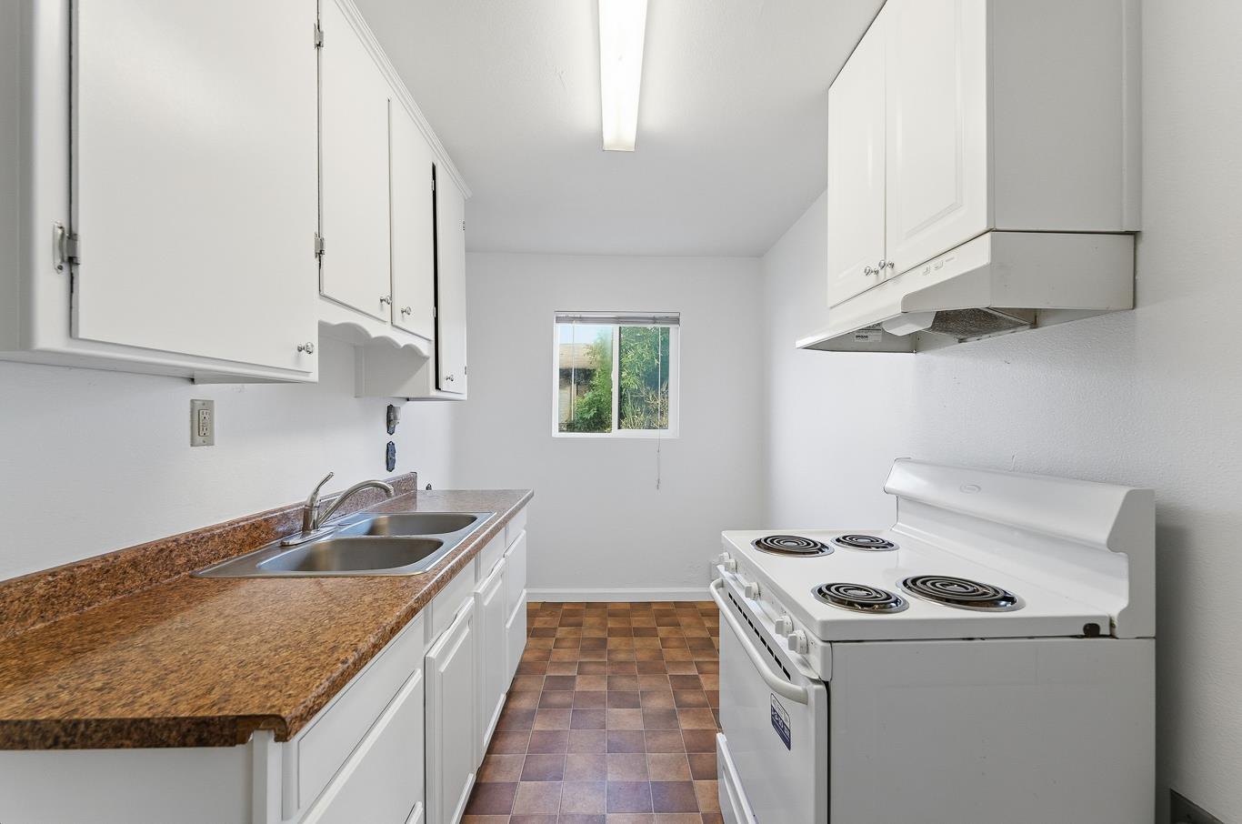 237 Church Ave, Oakdale, CA 95361