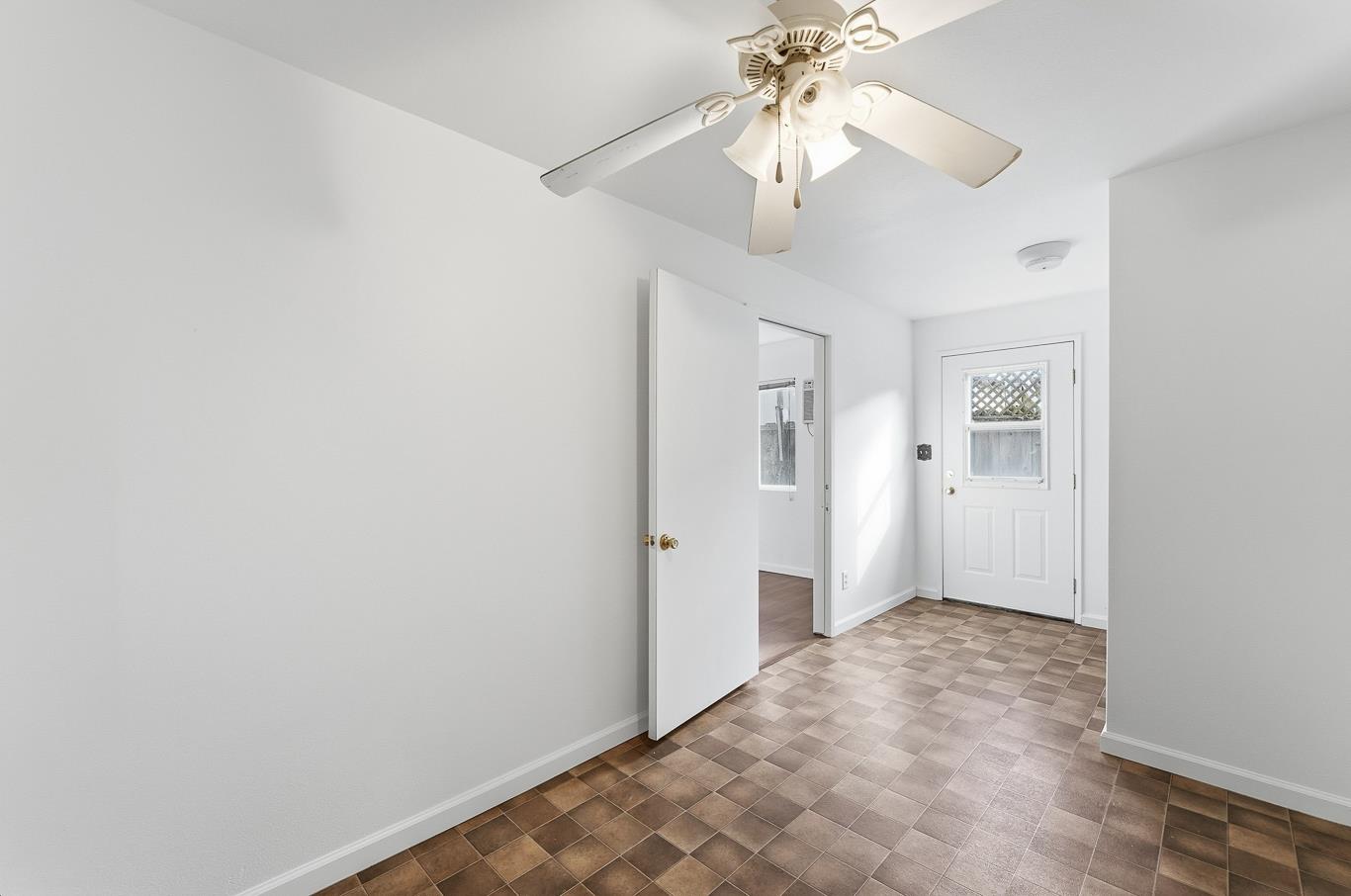 237 Church Ave, Oakdale, CA 95361