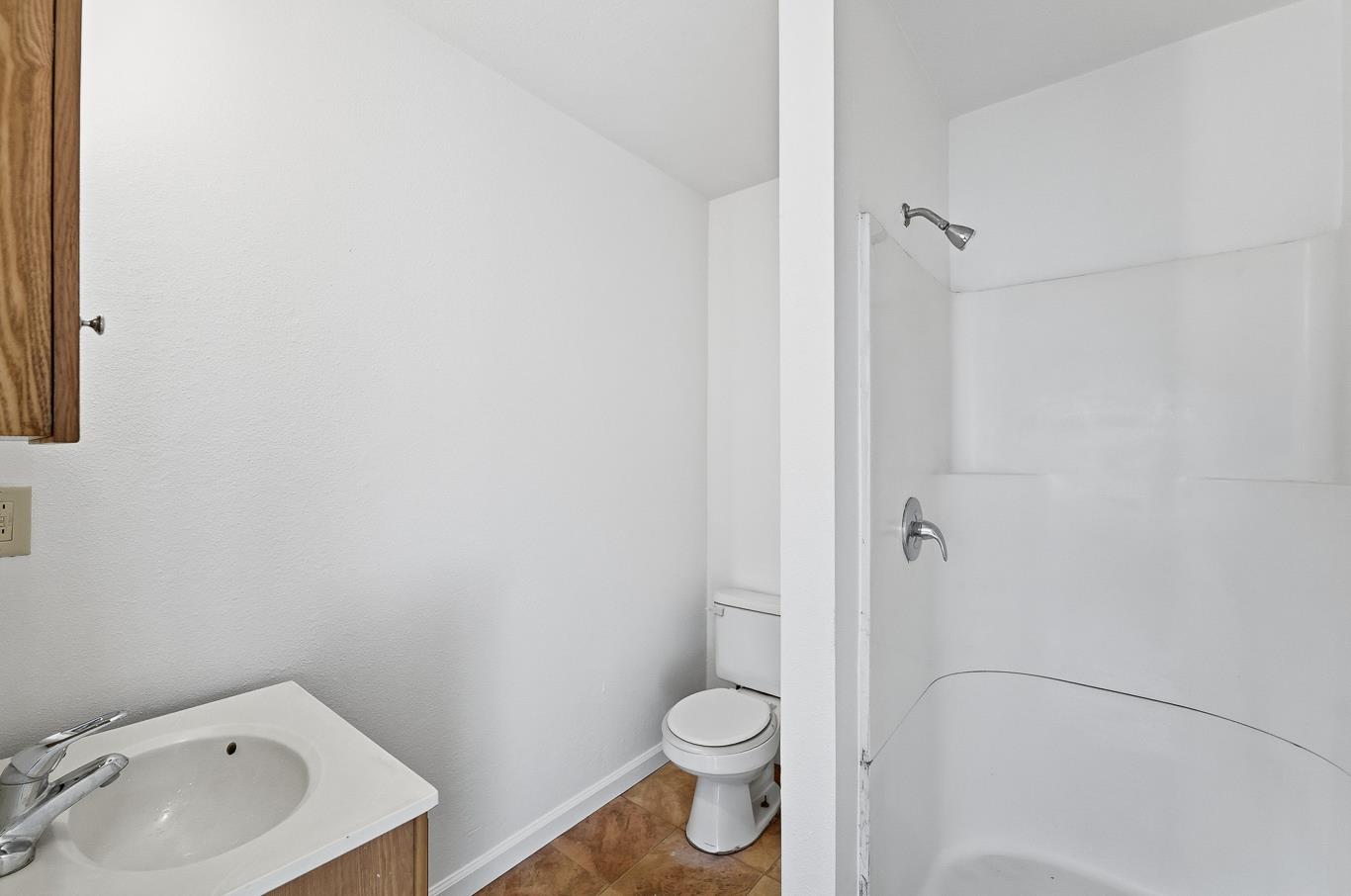 237 Church Ave, Oakdale, CA 95361