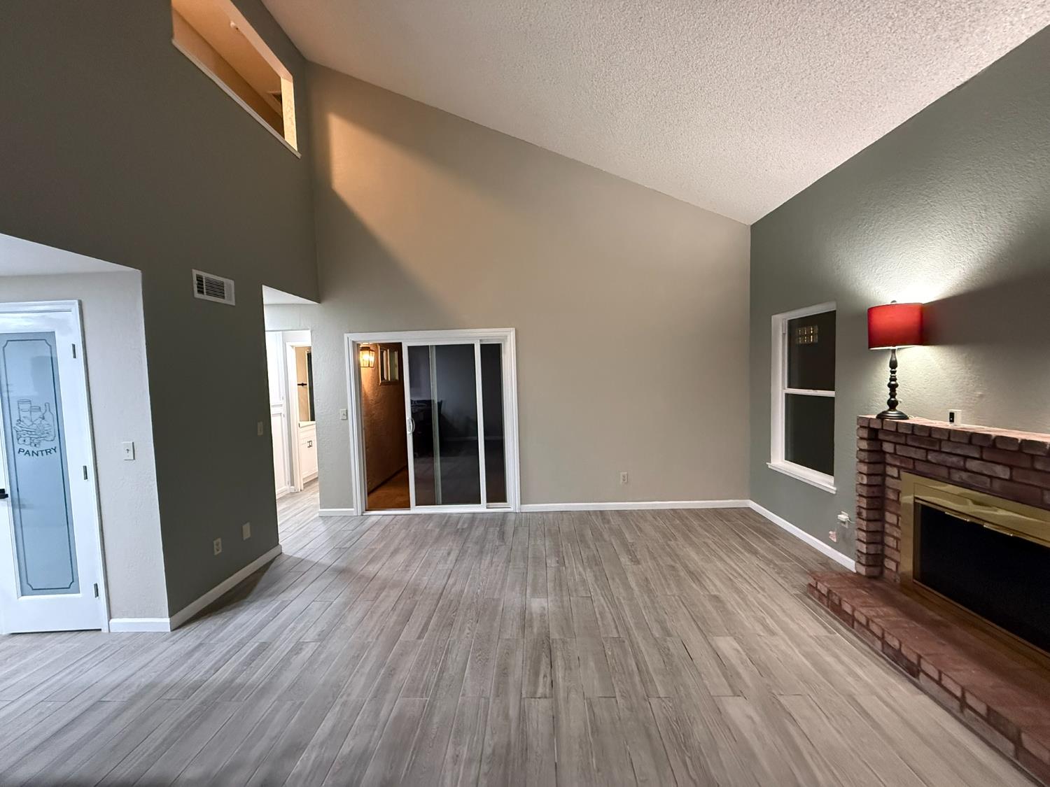 3945 Sparrow Ct, Modesto, CA 95356