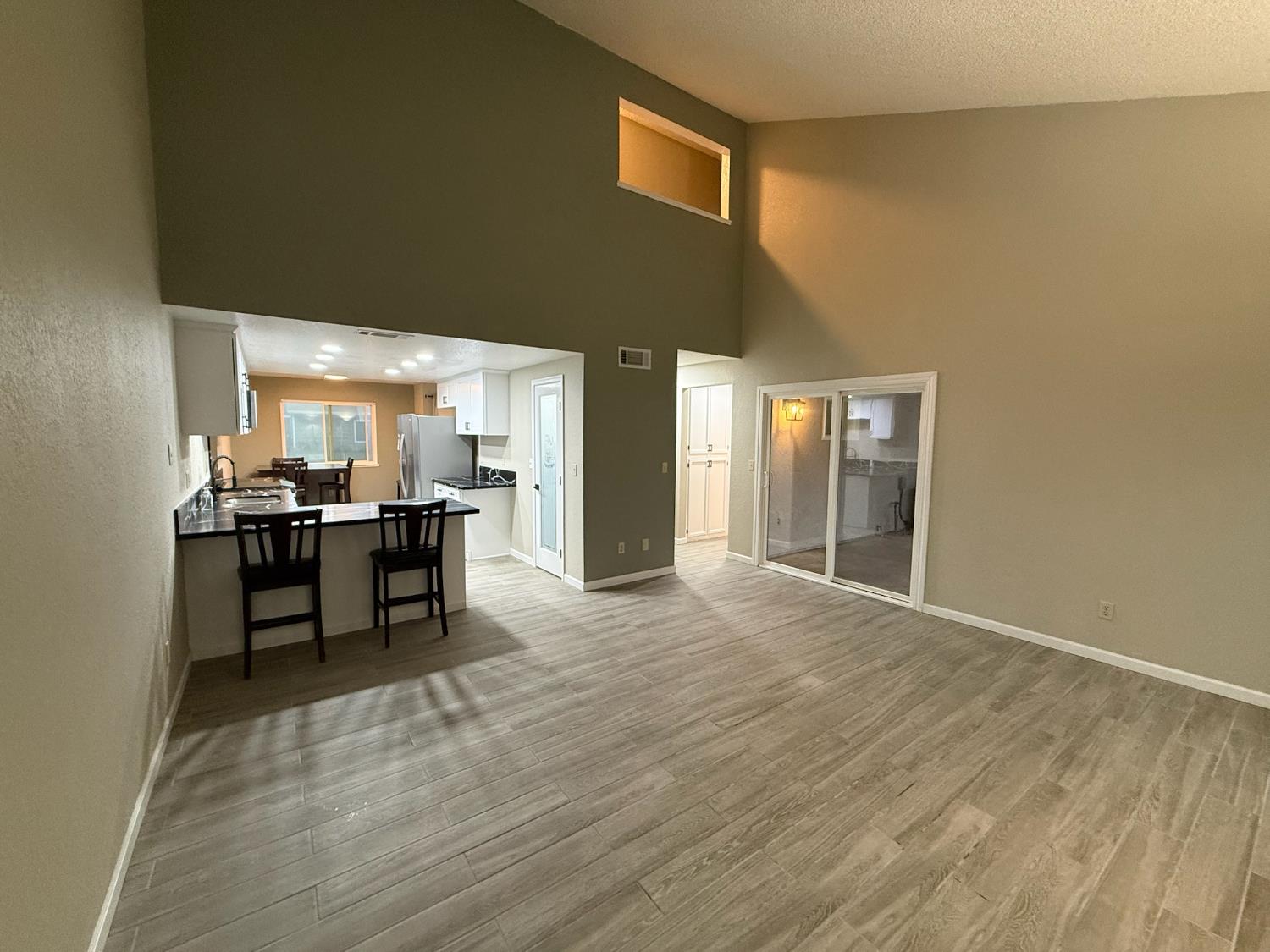 3945 Sparrow Ct, Modesto, CA 95356