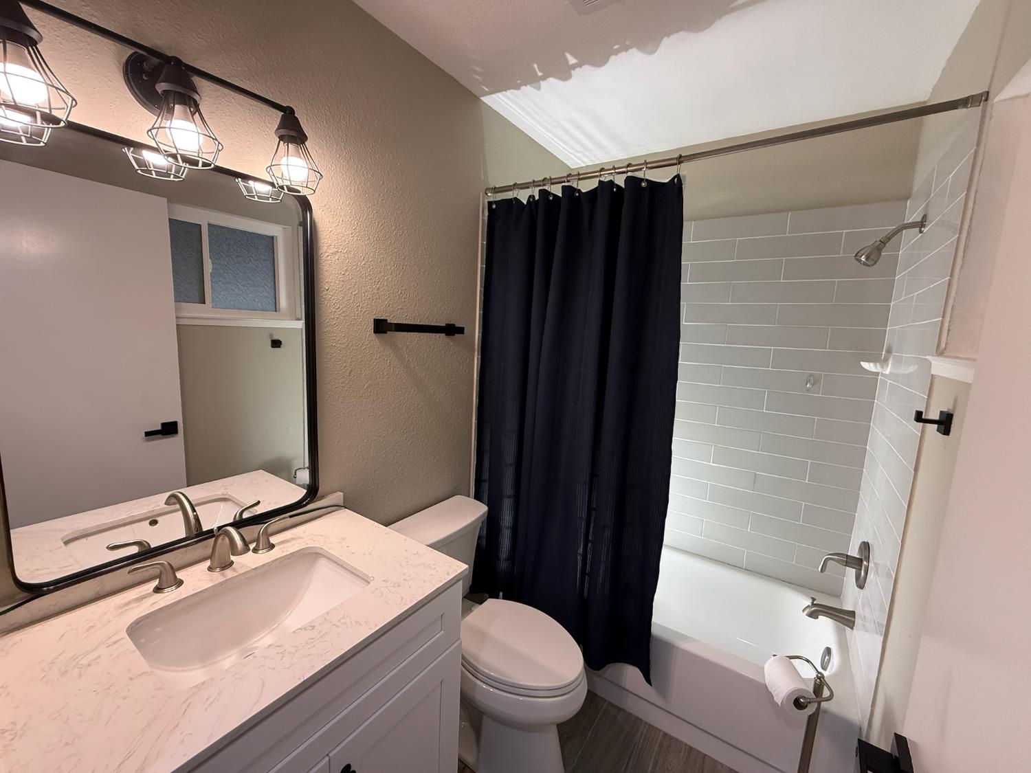 3945 Sparrow Ct, Modesto, CA 95356