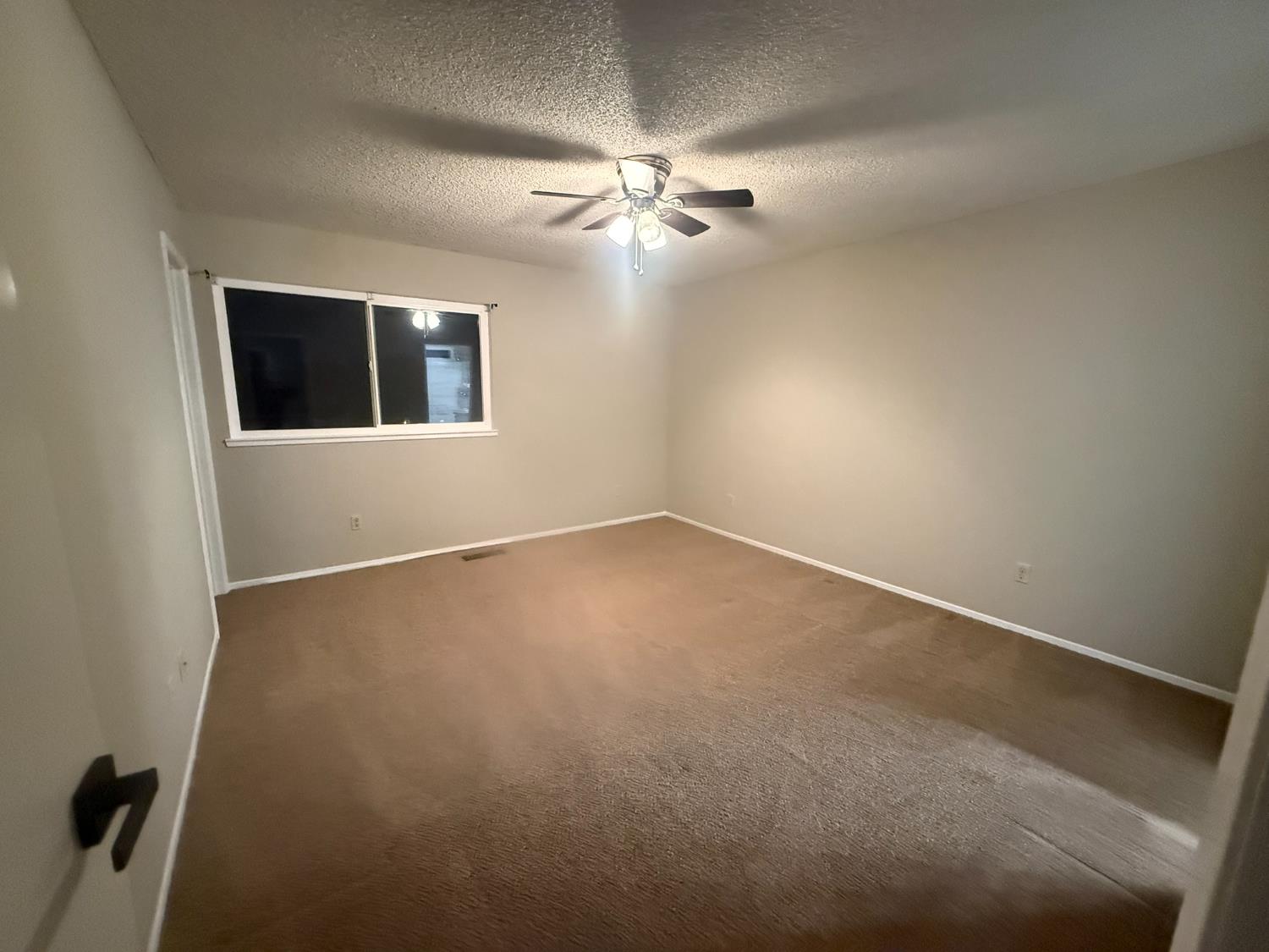 3945 Sparrow Ct, Modesto, CA 95356